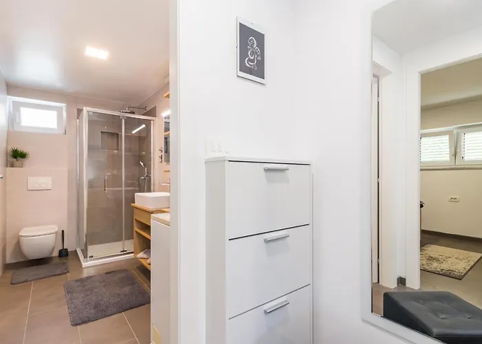 Lejlighed Tino With Free Parking *