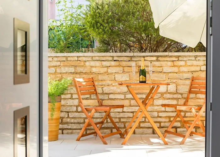 Tino With Free Parking Διαμέρισμα